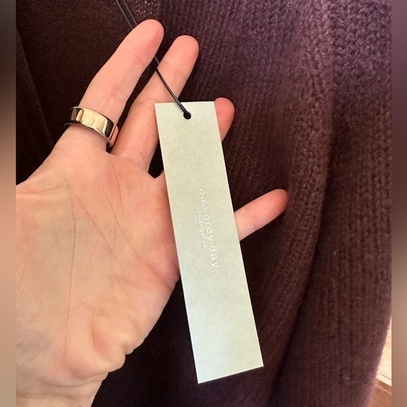 Revolve One Grey Day | Classic Cashmere Women's Cardigan - Picture 7 of 7